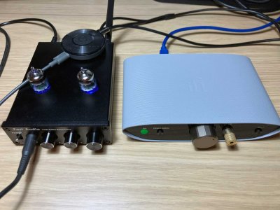 Photo-7---Comparison-between-Fosi-Audio-T20-with-Google-Chromecast-Audio-connected-and-IFI-Zen...jpg