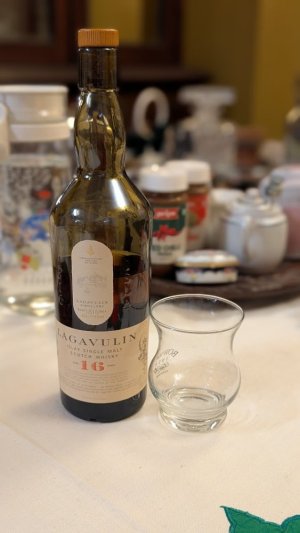 Lagavulin.jpg
