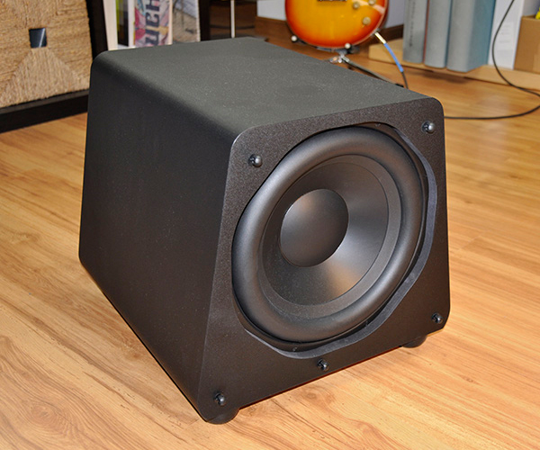goldenear-forcefield-5-subwoofer-fig1.jpg