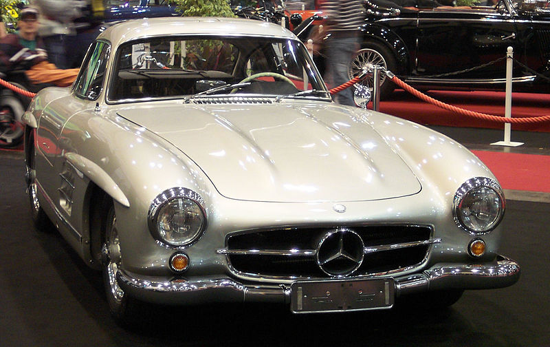 800px-Mercedes_300SL_Coupe_vr_silver_EMS.jpg
